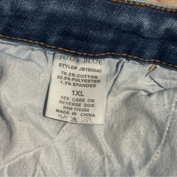 Judy Blue Hi Rise denim destroyed Women cutoff jean medium wash Shorts 1XL - Picture 4 of 8